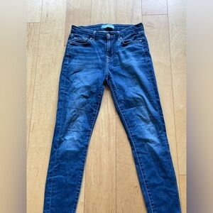 7 for all Mankind low rise skinny jeans. Size 26